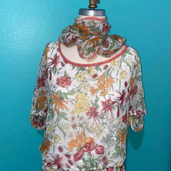 VINTAGE FLORAL SILK BLOUSE, SKIRT & SCARF | 8/10 - Picture 1 of 11